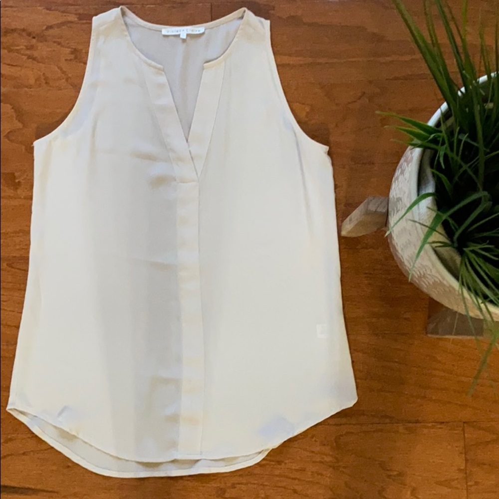 Women top